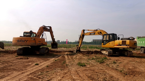 6接待中心工程开始土方开挖施工2.jpg